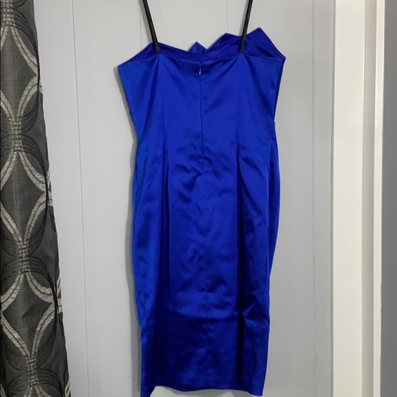 Dress - Picture 5 of 8